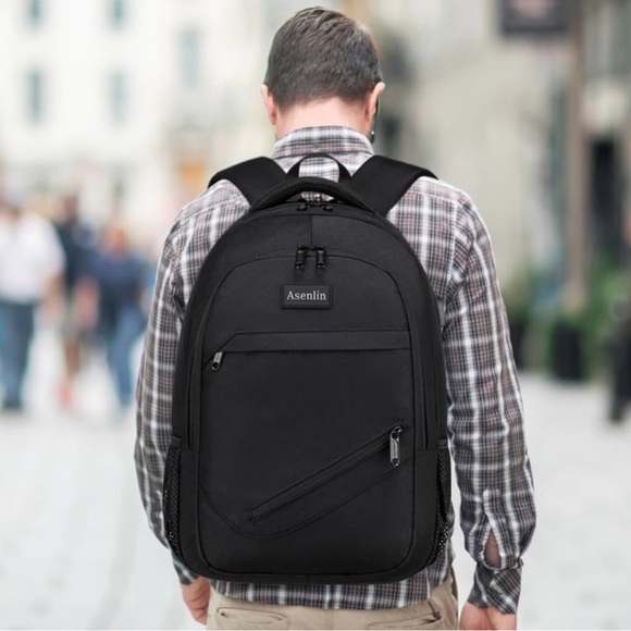 Black Men's Backpack with USB Charging Port - Picture 6 of 8